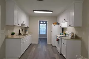 5827 Princeton Dr, Pensacola, FL 32526 - Photo 10