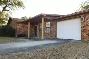 5827 Princeton Dr, Pensacola, FL 32526 - Photo 4