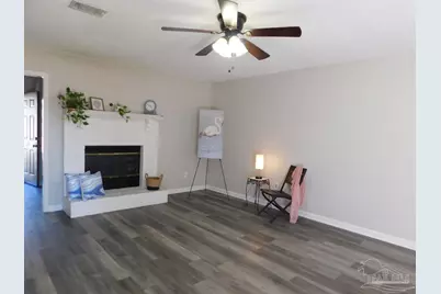 5827 Princeton Dr, Pensacola, FL 32526 - Photo 2