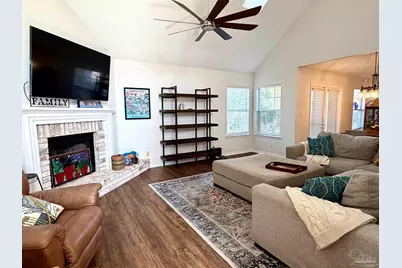 3110 Leesburg Sq, Pensacola, FL 32504 - Photo 4