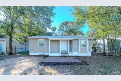 303 Chaseville St, Pensacola, FL 32507 - Photo 1