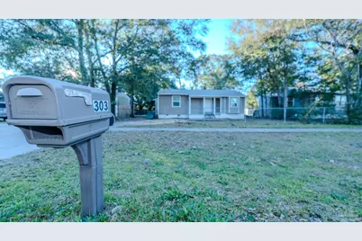 303 Chaseville St, Pensacola, FL 32507 - Photo 2
