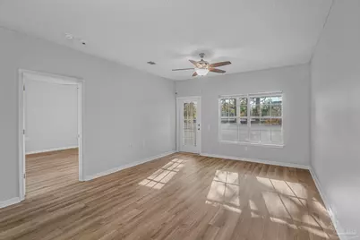 5870 Spanish Trail #Unit E, Pensacola, FL 32504 - Photo 12