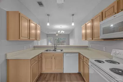 5870 Spanish Trail #Unit E, Pensacola, FL 32504 - Photo 4