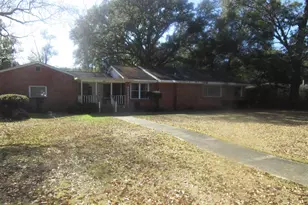 125 Dodge Dr, Pensacola, FL 32503 - Photo 2