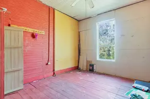 426 Front St, Century, FL 32535 - Photo 30