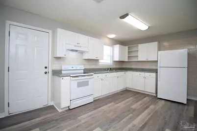 1927 America Ave, Gulf Breeze, FL 32563 - Photo 6