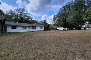 415 Rhoda St, Pensacola, FL 32503 - Photo 2