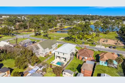 407 S 2nd St, Pensacola, FL 32507 - Photo 2