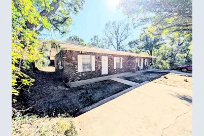 23 Redwood Cir #B, Pensacola, FL 32506 - Photo 2