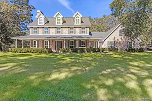 5144 Soundside Dr, Gulf Breeze, FL 32563 - Photo 1