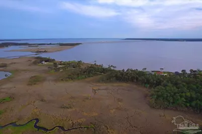 3316 Mills Bayou Dr, Milton, FL 32583 - Photo 4