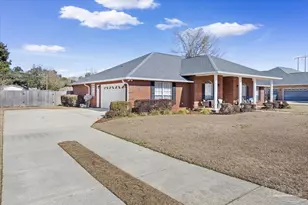 3656 Sawmill Cir, Pace, FL 32571 - Photo 2