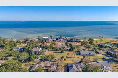 1009 Harbourview Cir, Pensacola, FL 32507 - Photo 12