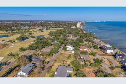 1009 Harbourview Cir, Pensacola, FL 32507 - Photo 20