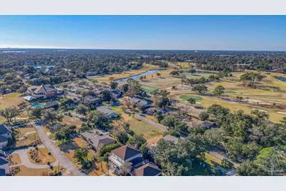 1009 Harbourview Cir, Pensacola, FL 32507 - Photo 16