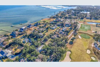 1009 Harbourview Cir, Pensacola, FL 32507 - Photo 10