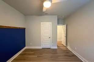 1006 N D St, Pensacola, FL 32501 - Photo 2