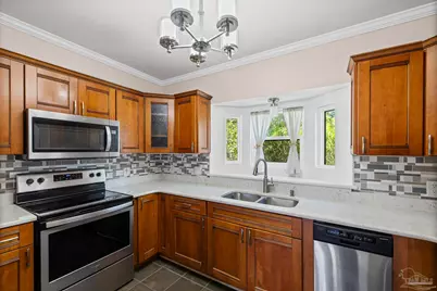 120 Baybridge Dr, Gulf Breeze, FL 32561 - Photo 4