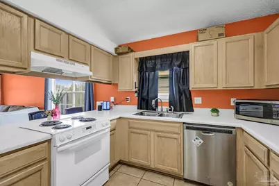 810 Hanover Dr, Pensacola, FL 32526 - Photo 6