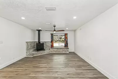 6441 Aspen Ave, Milton, FL 32570 - Photo 16