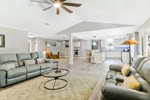 2004 Peregrine Ct, Pensacola, FL 32506 - Photo 2