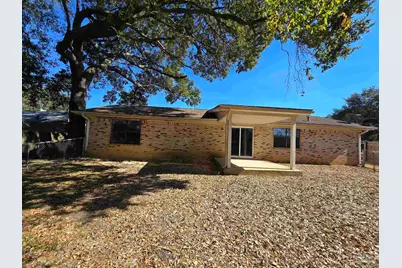5833 Princeton Dr, Pensacola, FL 32526 - Photo 2