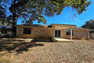 5833 Princeton Dr, Pensacola, FL 32526 - Photo 2