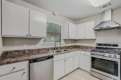 4785 Tami Ln, Pensacola, FL 32526 - Photo 12