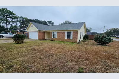 4785 Tami Ln, Pensacola, FL 32526 - Photo 2