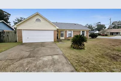 4785 Tami Ln, Pensacola, FL 32526 - Photo 1