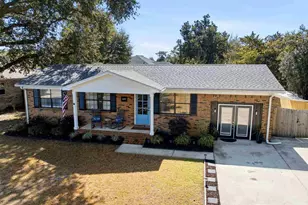 5471 Bonanza Dr, Gulf Breeze, FL 32563 - Photo 2