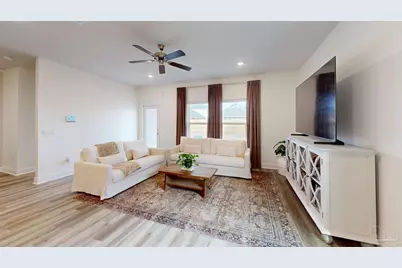 8130 Fir Tree Dr, Milton, FL 32583 - Photo 2