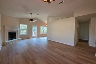 6204 Pomeral Summit, Milton, FL 32570 - Photo 4