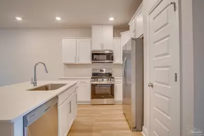 2495 Cliff Hollow Cir, Gulf Breeze, FL 32563 - Photo 8