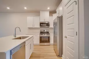 2495 Cliff Hollow Circle, Gulf Breeze, FL 32563 - Photo 8