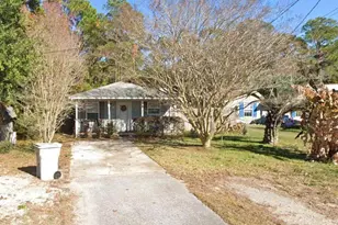 1984 Ambassador Dr, Gulf Breeze, FL 32563 - Photo 1