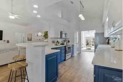 1233 Autumn Breeze Cir, Gulf Breeze, FL 32563 - Photo 4