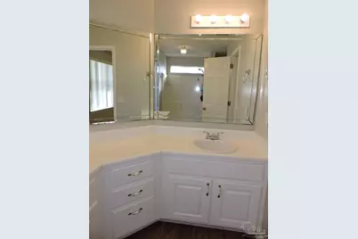 1897 Gulf Bay Ln, Pensacola, FL 32506 - Photo 6