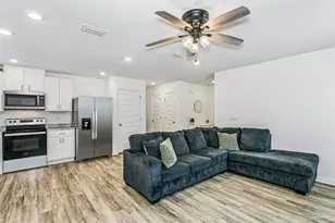 2536 Sutton Pl Dr, Cantonment, FL 32533 - Photo 6