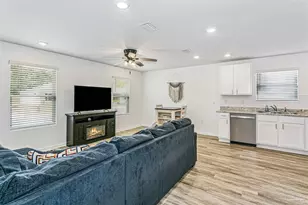 2536 Sutton Pl Dr, Cantonment, FL 32533 - Photo 4