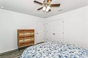 2536 Sutton Pl Dr, Cantonment, FL 32533 - Photo 10