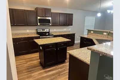 2413 Spur Ln, Gulf Breeze, FL 32563 - Photo 8