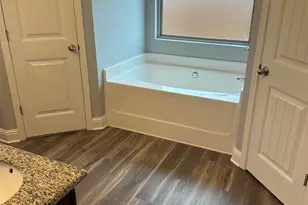 2413 Spur Ln, Gulf Breeze, FL 32563 - Photo 14