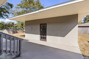 1808 N Reus St, Pensacola, FL 32501 - Photo 28