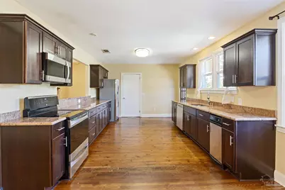 1808 N Reus St, Pensacola, FL 32501 - Photo 10