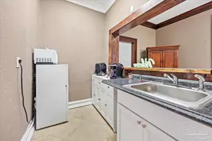 4321 Jelinek Dr, Milton, FL 32583 - Photo 14