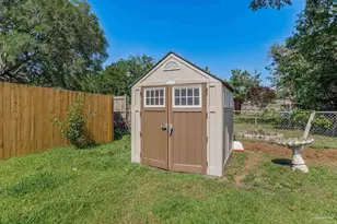 2568 Sutton Pl Dr, Cantonment, FL 32533 - Photo 30