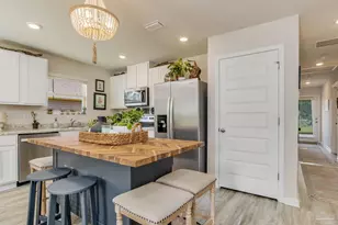 2568 Sutton Pl Dr, Cantonment, FL 32533 - Photo 12