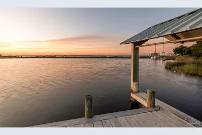 92 Highpoint Dr, Gulf Breeze, FL 32561 - Photo 58